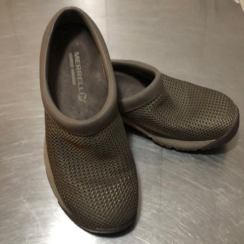Women’s Size 6 Merrells